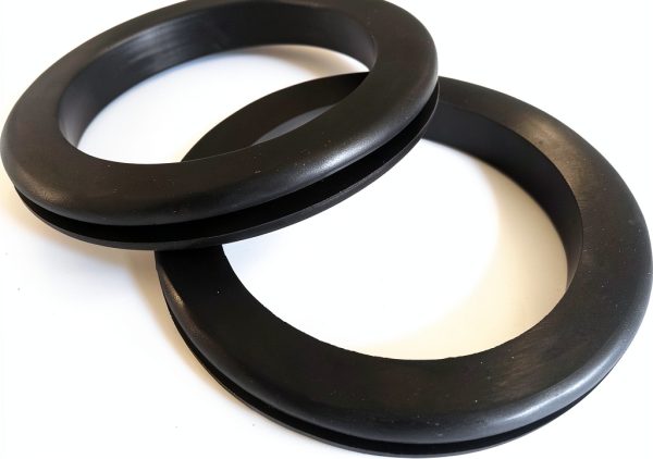 Very Large Rubber Grommets 2-Pack – Rubberfeetwarehouse 3-1/2" ID-0